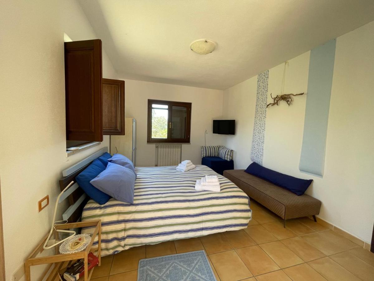Suite Cucinino, Bagno, Ingresso Indipendente In" Villa Vivi" シニスコーラ エクステリア 写真