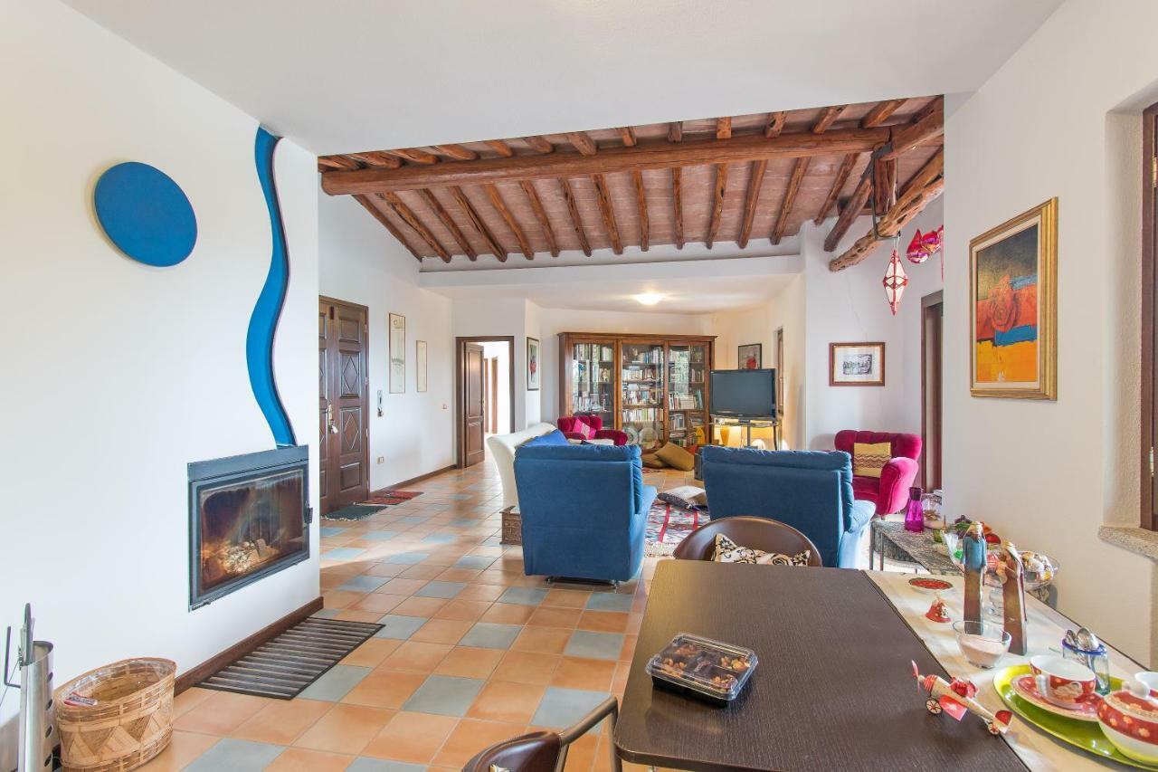 Suite Cucinino, Bagno, Ingresso Indipendente In" Villa Vivi" シニスコーラ エクステリア 写真